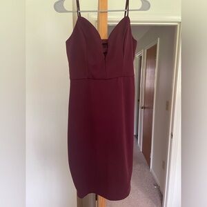 B. Darlin bodycon spaghetti strap dress in maroon with key holes - size 9/10